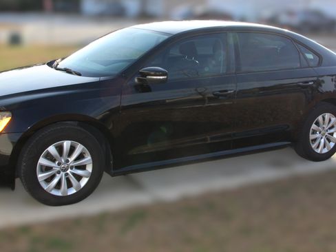 Used 2015 Volkswagen Passat 1.8T Wolfsburg Edition image 5