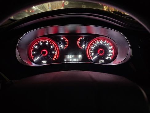 Used 2015 Dodge Dart SXT image 9