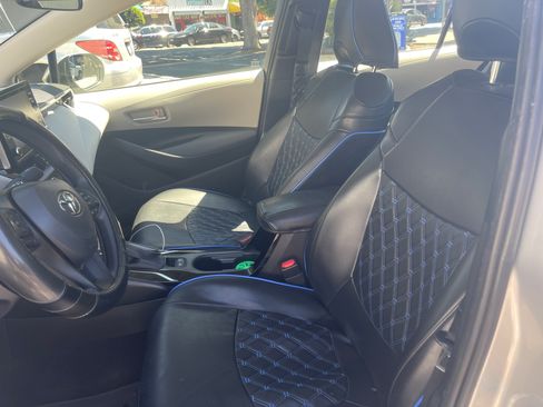 Used 2021 Toyota Corolla LE image 12