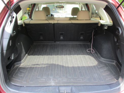 Used 2015 Subaru Outback 2.5i Limited AWD/4WD image 18