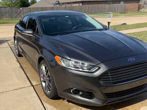 Used 2016 Ford Fusion Titanium image 1