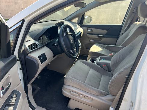 Used 2014 Honda Odyssey EX image 4