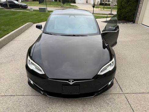 Used 2021 Tesla Model S Long Range Plus image 9