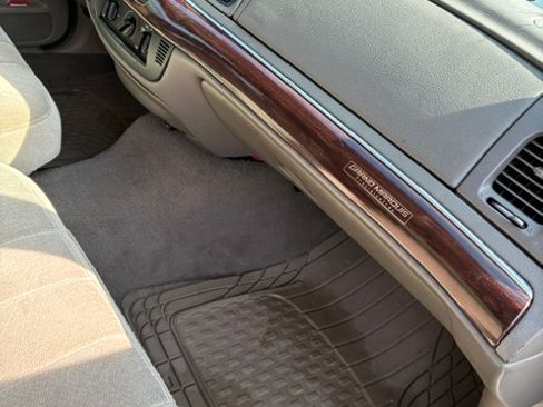 Used 2003 Mercury Grand Marquis GS image 12