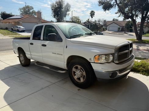 Used 2004 Dodge Ram 2500 Truck SLT w/ Trailer Tow Group RWD image 1