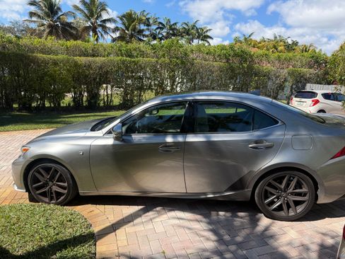 Used 2015 Lexus IS 250 image 4