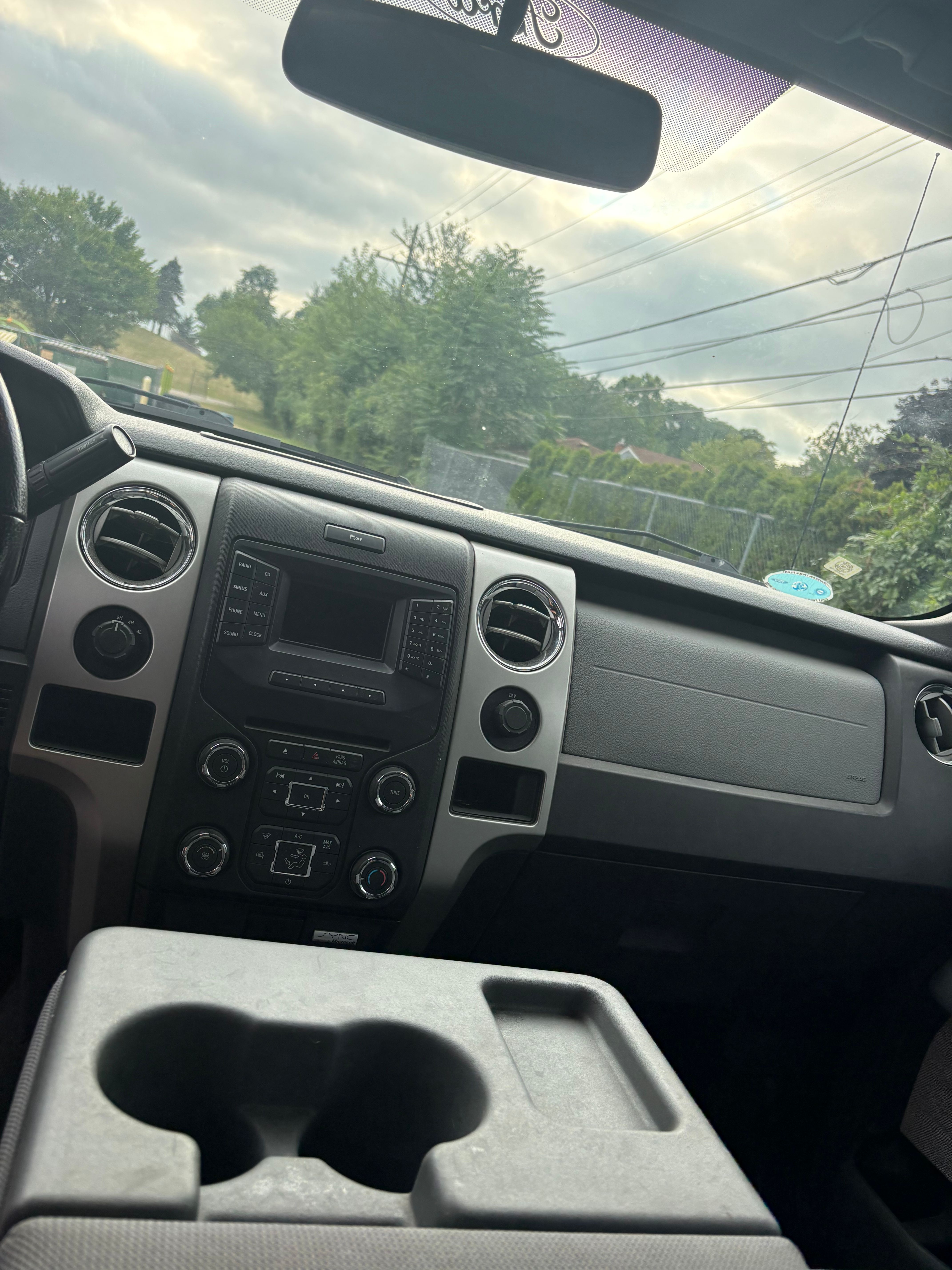 Used 2013 Ford F150 XLT w/ Mid Equipment Group AWD/4WD image 10