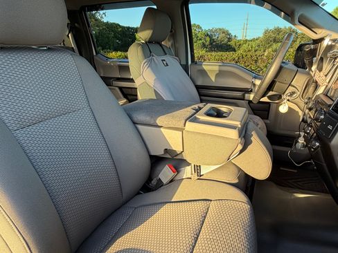Used 2018 Ford F150 XLT w/ Equipment Group 302A Luxury AWD/4WD image 10