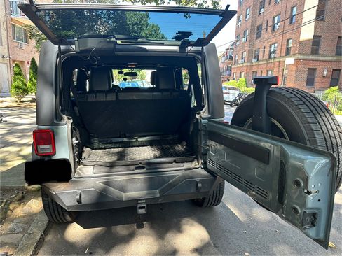 Used 2015 Jeep Wrangler Unlimited Sport w/ Quick Order Package 24S image 14