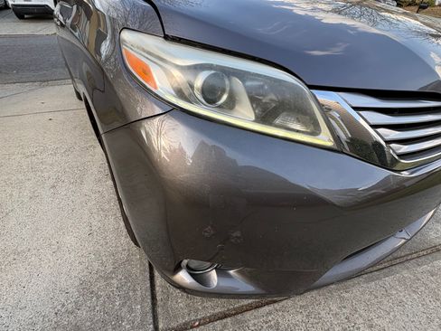 Used 2016 Toyota Sienna Limited Premium image 16