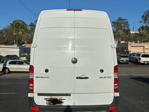 Used 2013 Mercedes-Benz Sprinter 3500 image 13