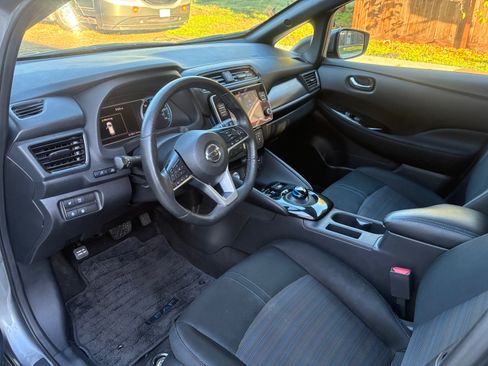 Used 2021 Nissan Leaf SV image 8