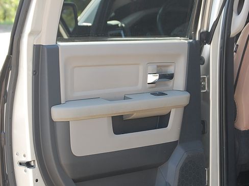 Used 2009 Dodge Ram 1500 Truck SLT w/ Remote Start & Security Group image 22