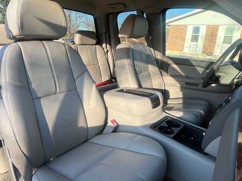 Used 2008 GMC Sierra 2500 SLT w/ Convenience Package image 17