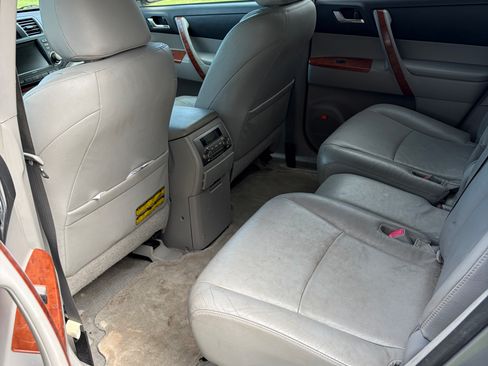 Used 2008 Toyota Highlander Limited AWD/4WD image 4