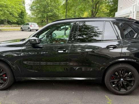 Used 2021 BMW X5 M50i w/ Executive Package AWD/4WD image 1