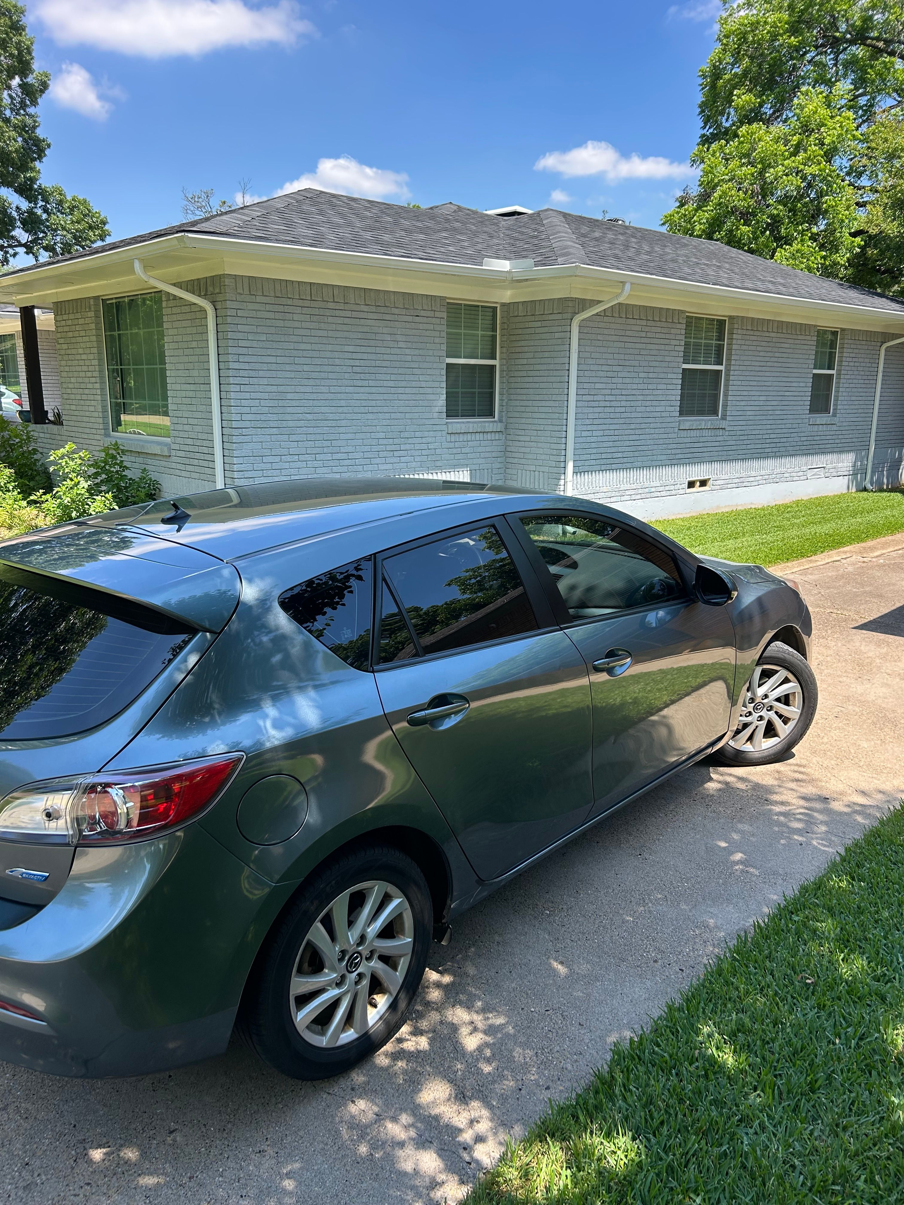 Used 2013 MAZDA MAZDA3 i Touring FWD image 1