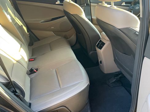 Used 2021 Hyundai Tucson Ultimate w/ Cargo Package image 8