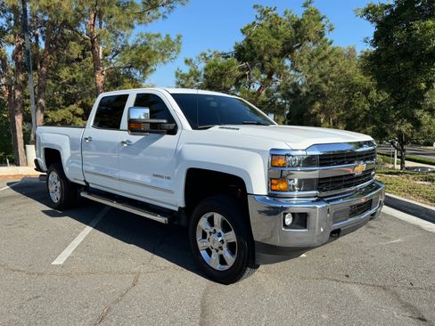 Used 2016 Chevrolet Silverado 2500 LTZ w/ Duramax Plus Package image 6