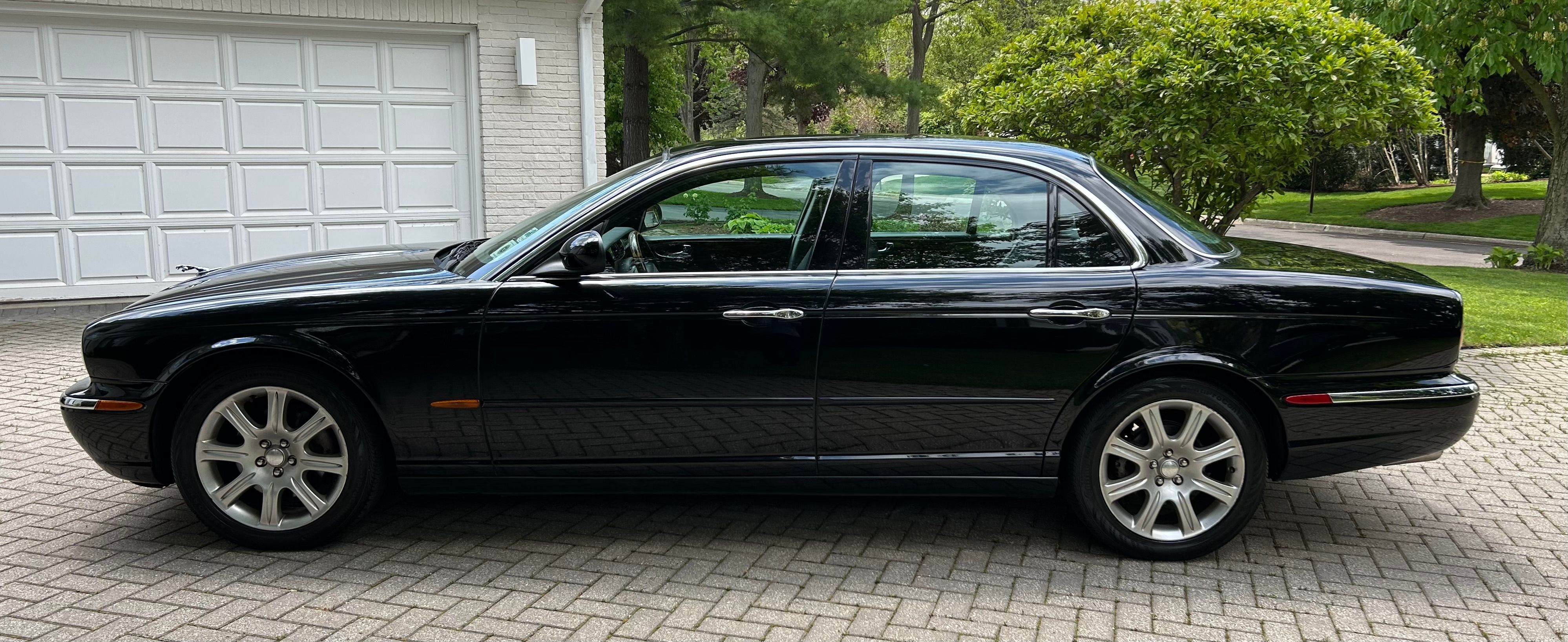 Used 2004 Jaguar XJ8 RWD image 6