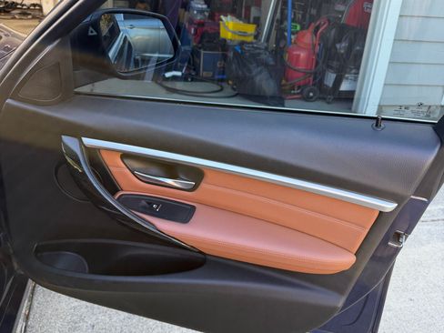 Used 2017 BMW 330e RWD image 16