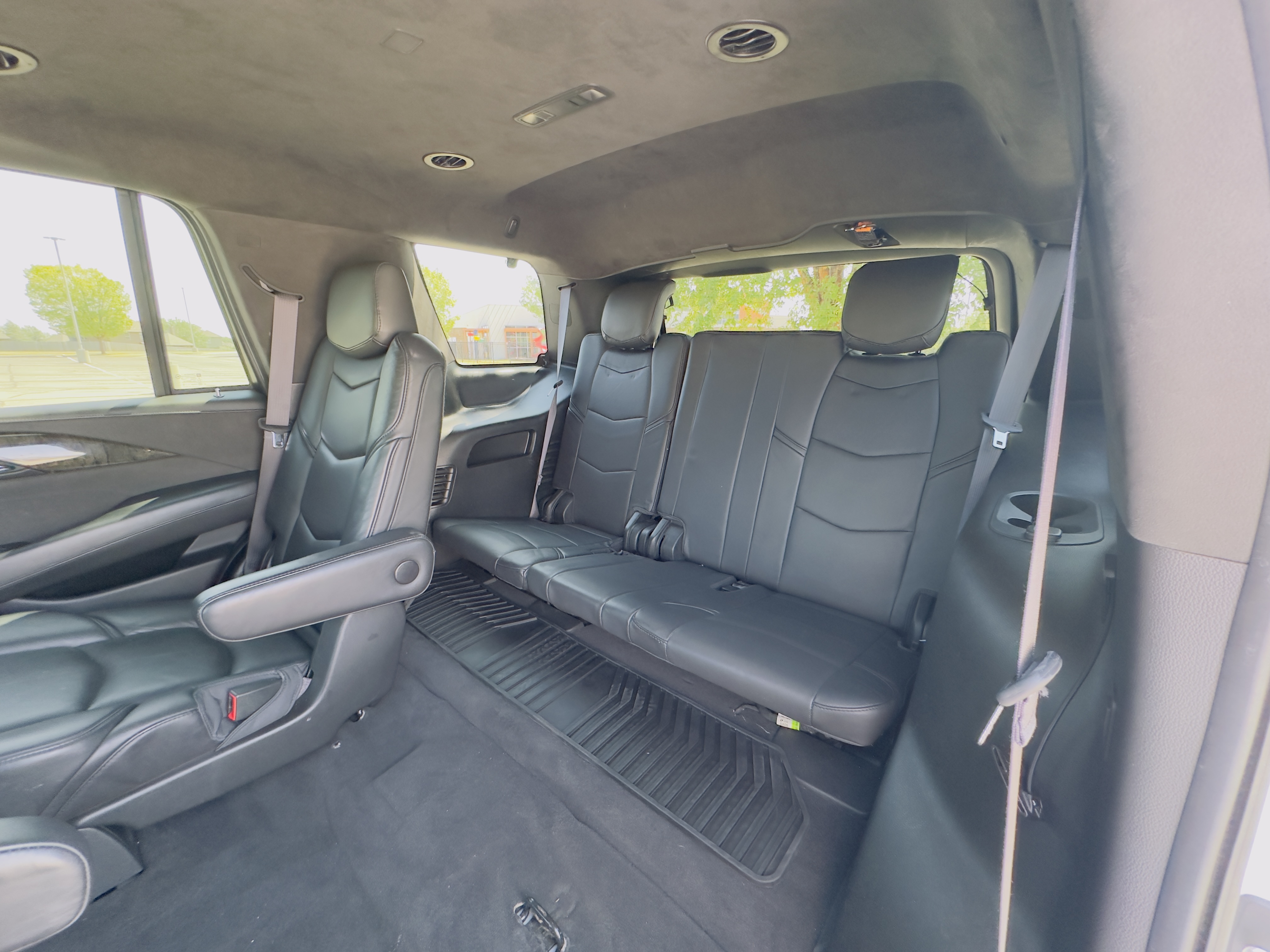 Used 2016 Cadillac Escalade Platinum AWD/4WD image 17