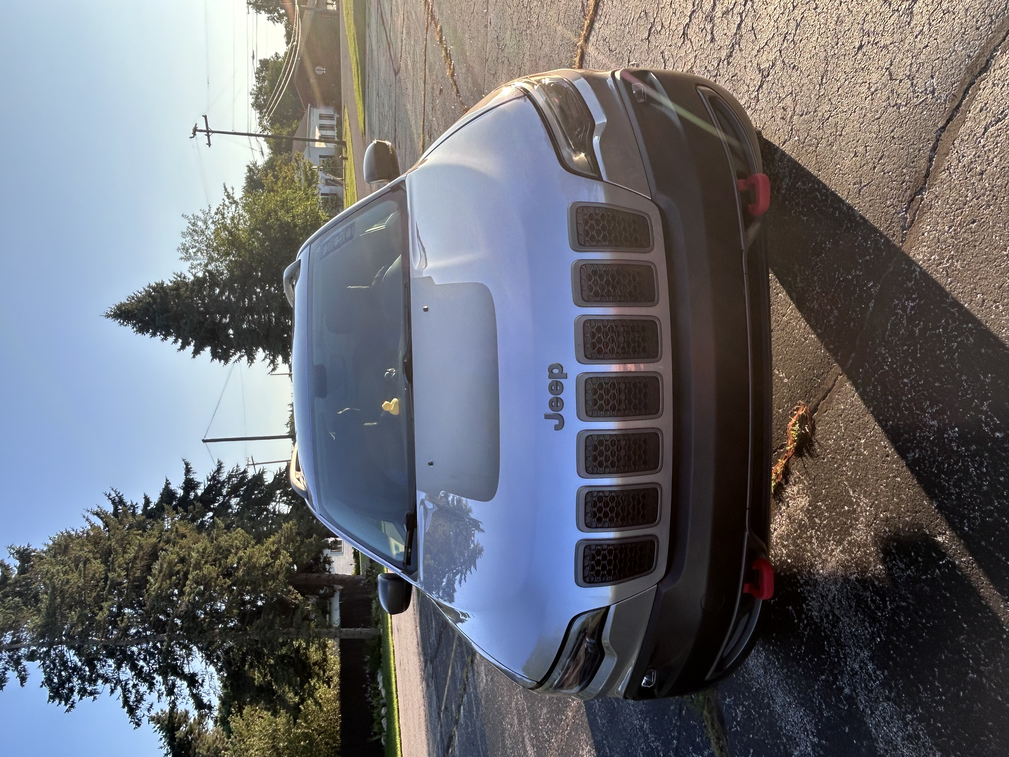 Used 2020 Jeep Cherokee Trailhawk w/ Cold Weather Group AWD/4WD image 5
