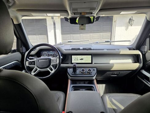 Used 2021 Land Rover Defender 110 SE image 12