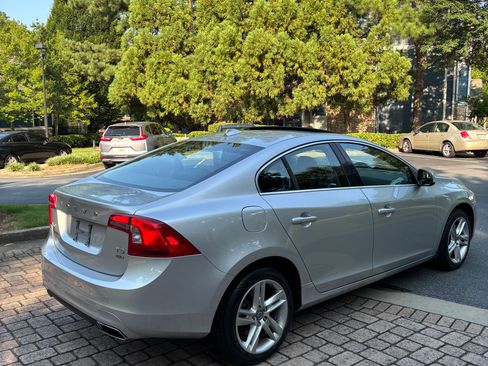 Used 2015 Volvo S60 T5 Premier image 8