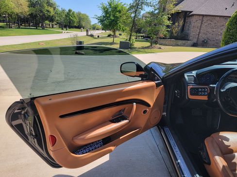 Used 2015 Maserati GranTurismo Convertible image 6