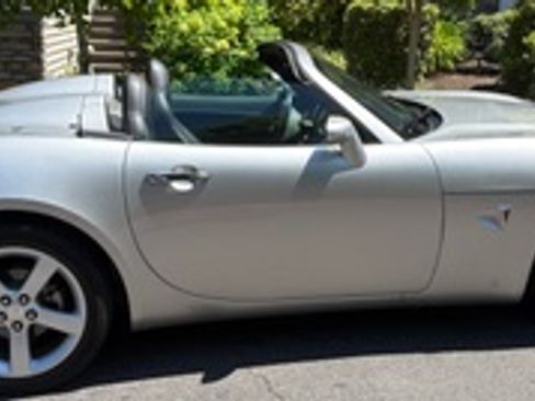 Used 2006 Pontiac Solstice Convertible w/ Premium Package RWD image 11