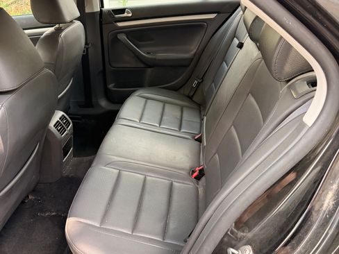 Used 2009 Volkswagen Jetta SE FWD image 17