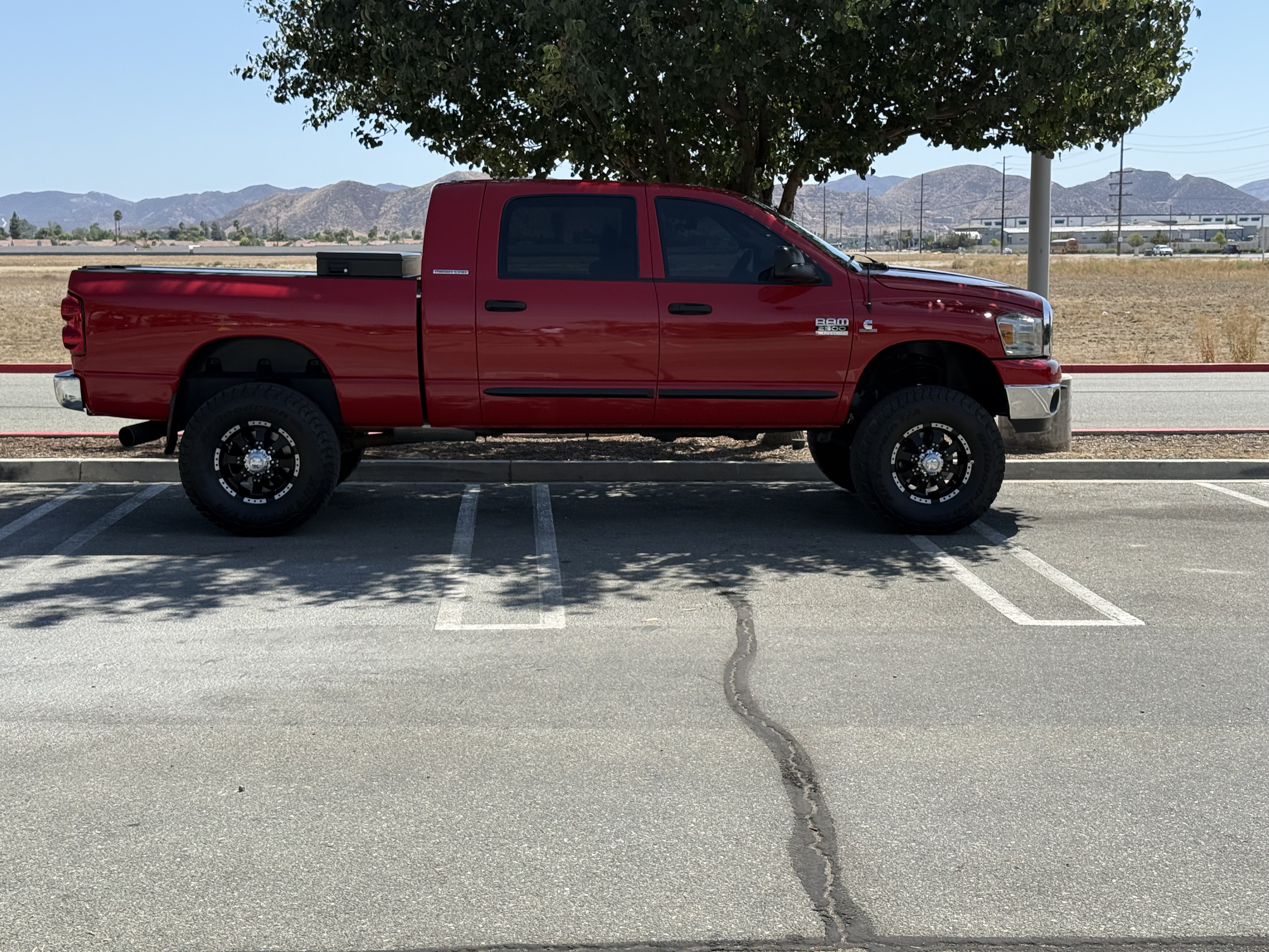 Used 2007 Dodge Ram 2500 Truck SLT w/ Light Group AWD/4WD image 1