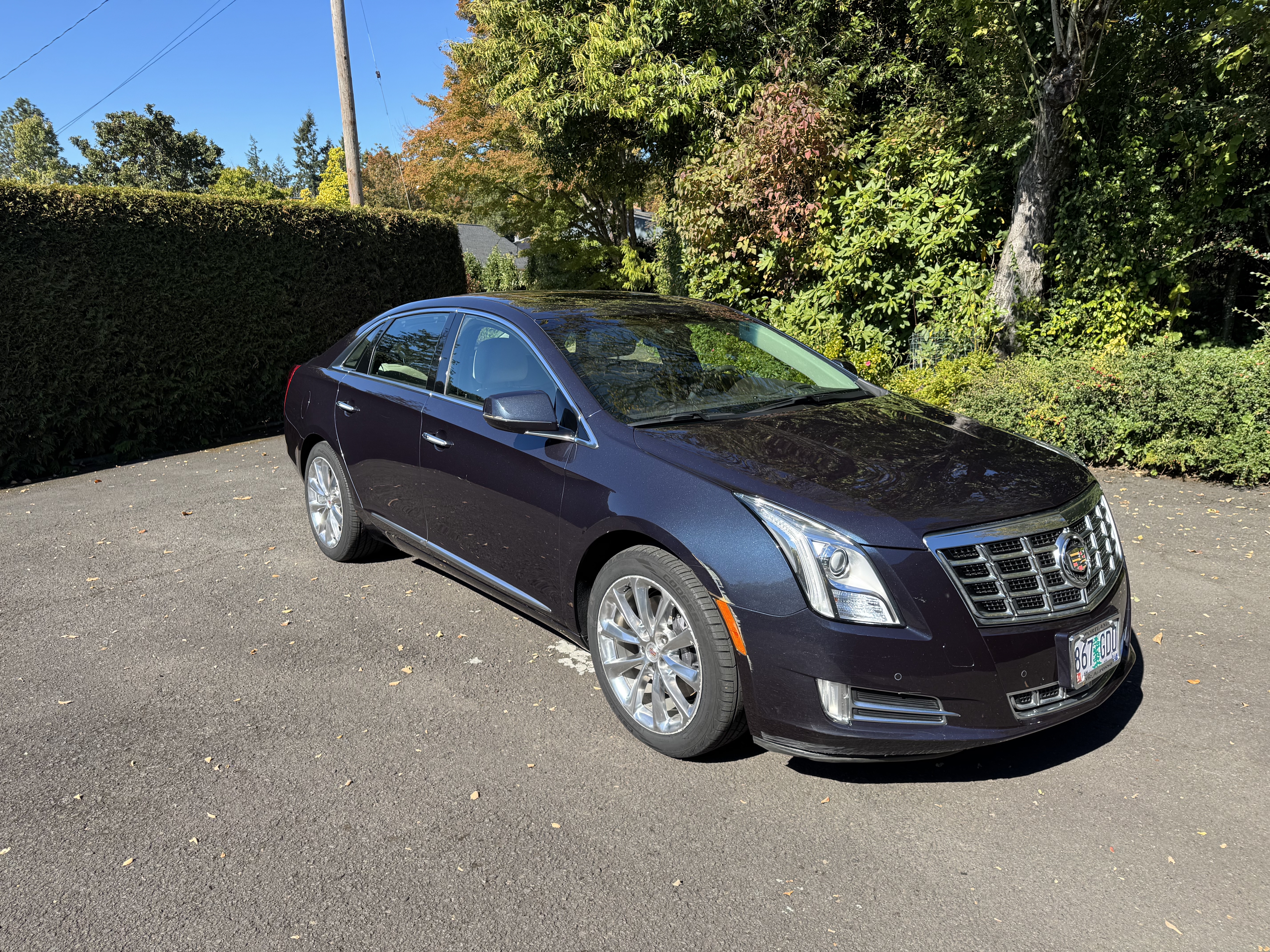 Used 2013 Cadillac XTS Premium FWD image 4