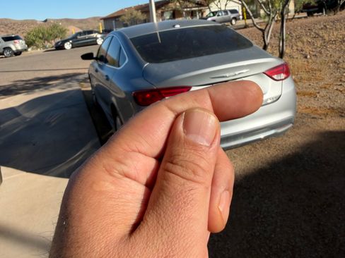 Used 2015 Chrysler 200 Limited w/ Convenience Group FWD image 3