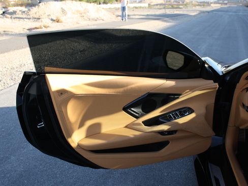 Used 2024 Chevrolet Corvette Stingray Premium Conv w/ Z51 Performance Package image 21