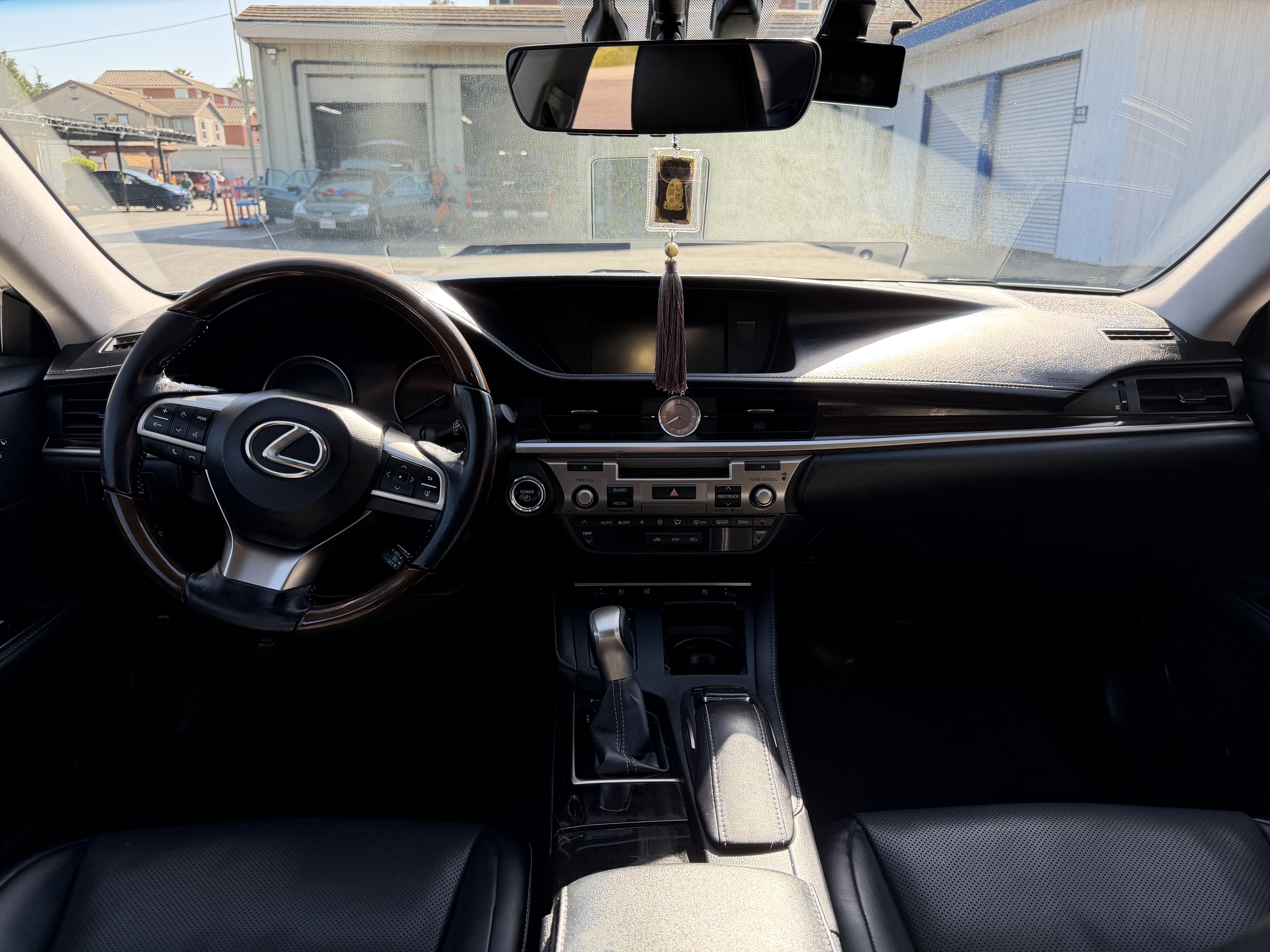 Used 2016 Lexus ES 300h w/ Navigation System Package FWD image 6