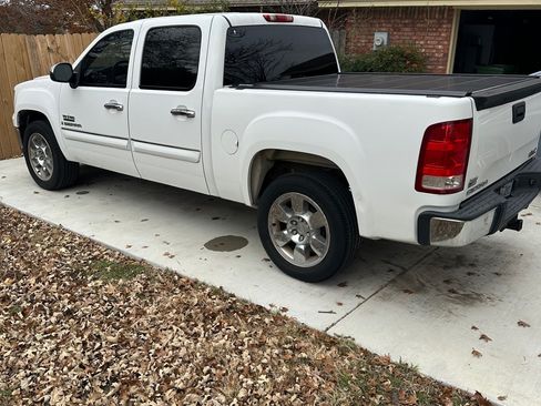 Used 2009 GMC Sierra 1500 SLE w/ Texas Edition image 1