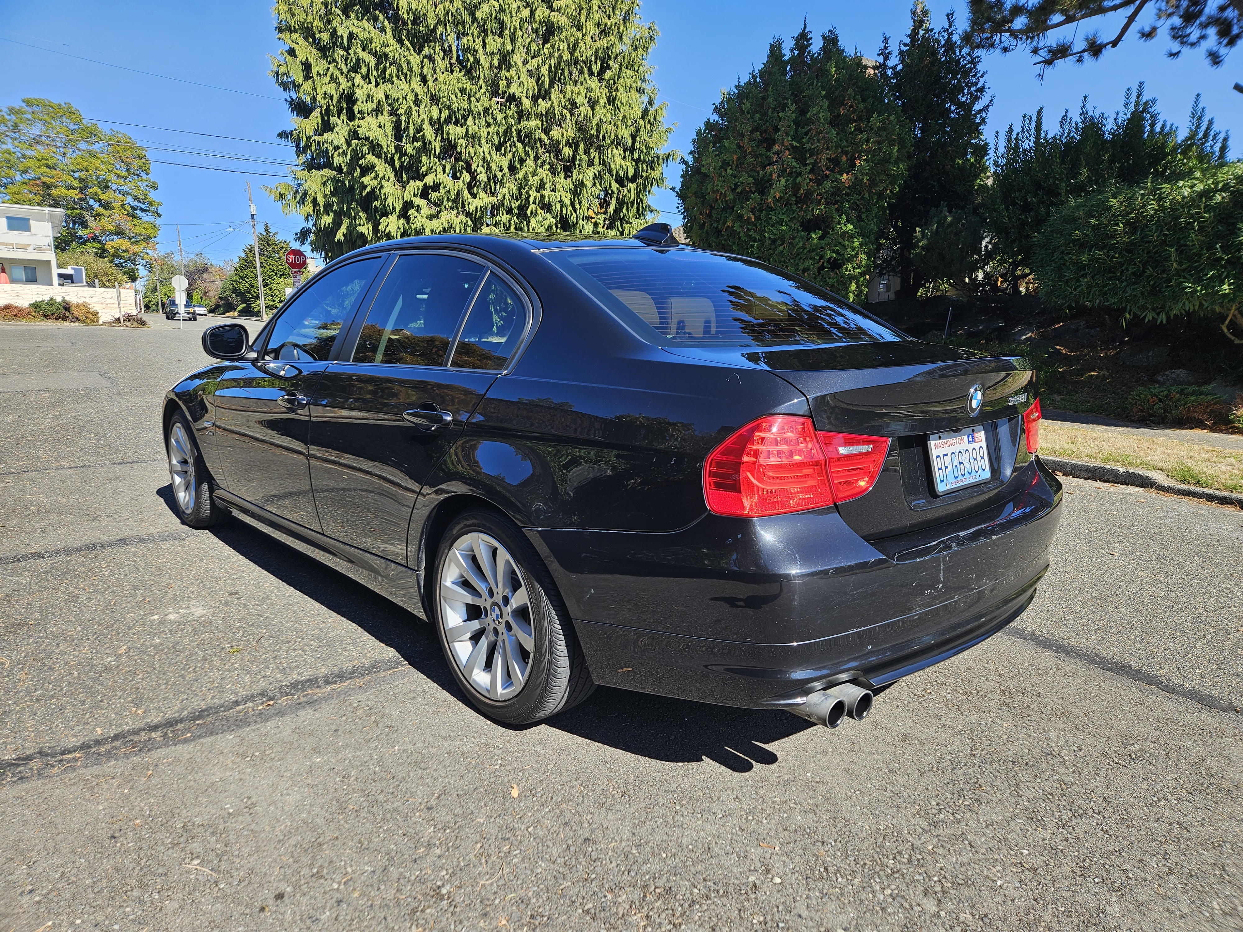 Used 2009 BMW 328i xDrive Sedan AWD/4WD image 5