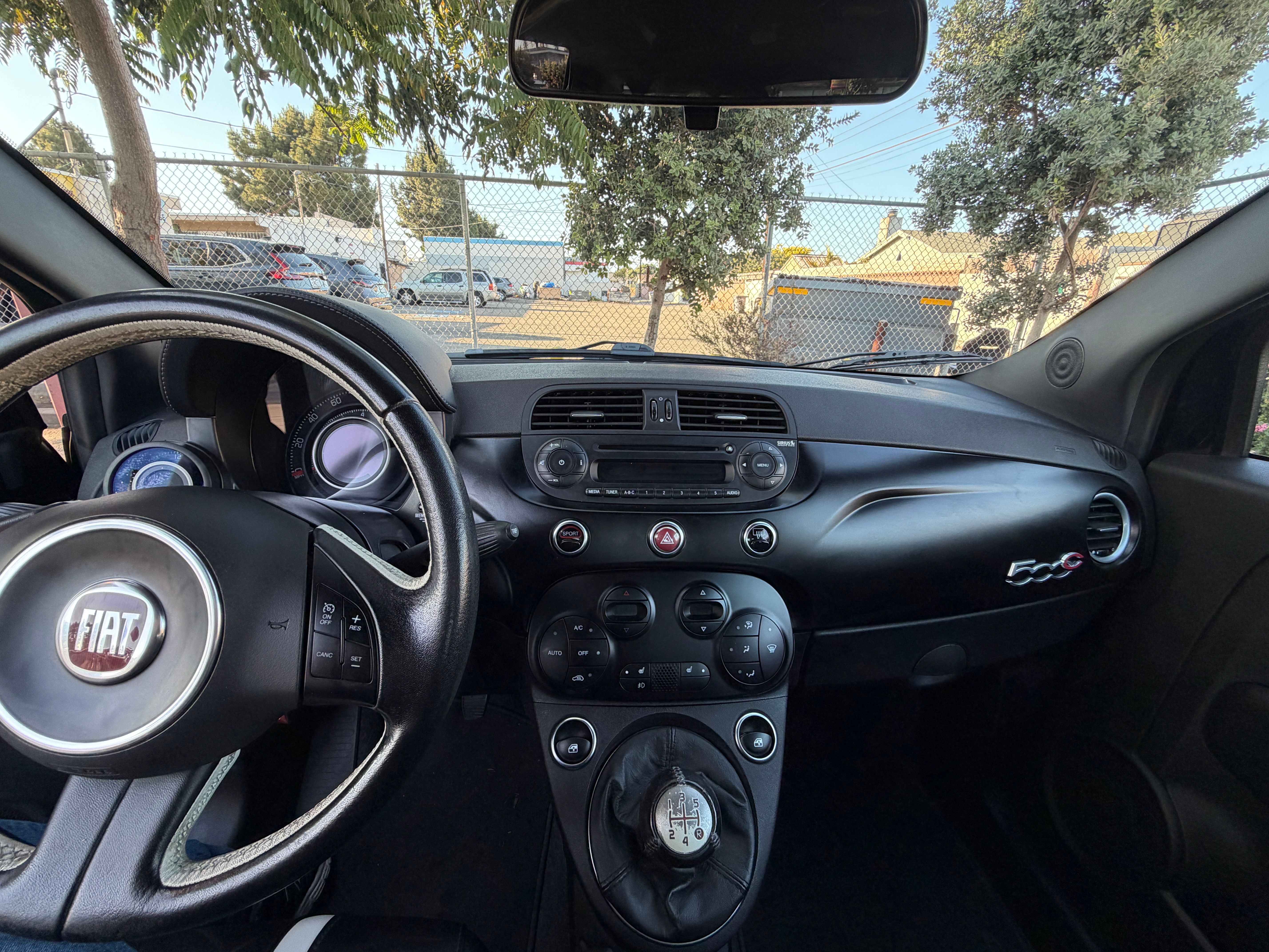Used 2014 FIAT 500 GQ Edition w/ Comfort/Convenience Group FWD image 14