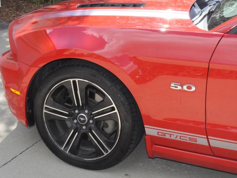 Used 2014 Ford Mustang GT Premium w/ Equipment Group 402A RWD image 12