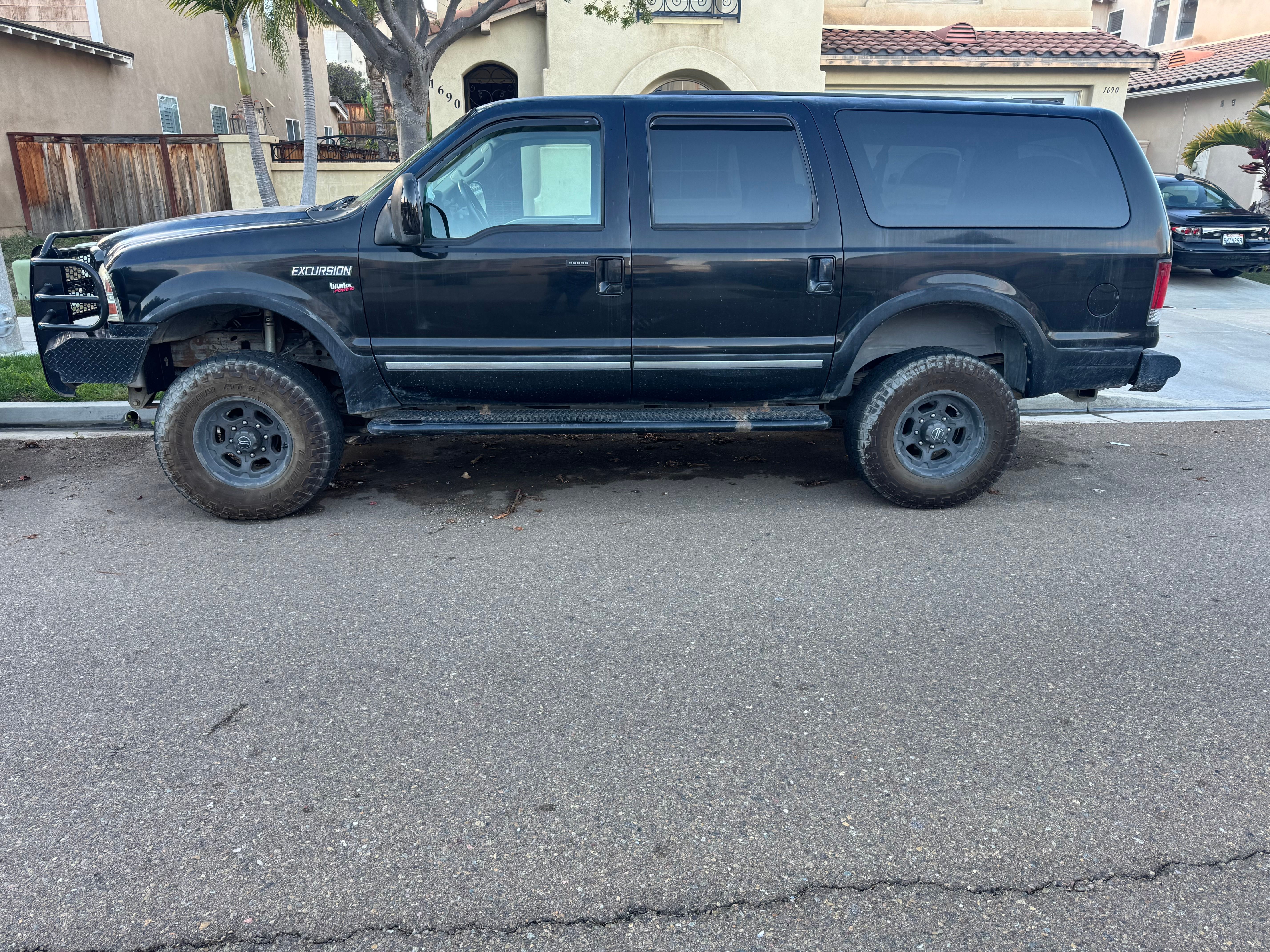 Used 2005 Ford Excursion Limited AWD/4WD image 1