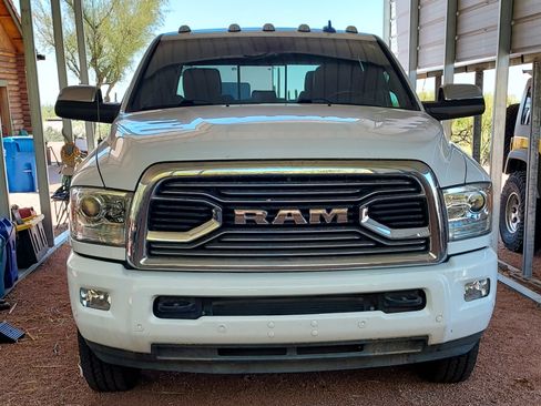 Used 2017 RAM 3500 Laramie Longhorn AWD/4WD image 4