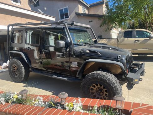 Used 2012 Jeep Wrangler Unlimited Sport image 4