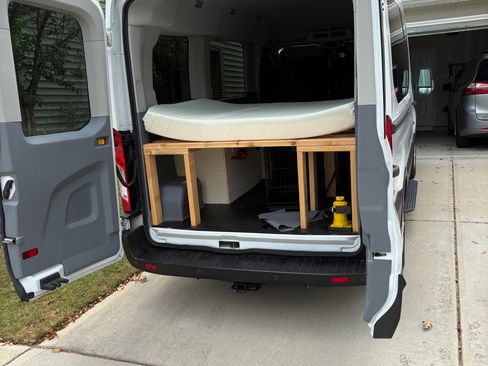 Used 2016 Ford Transit 150 XLT image 4