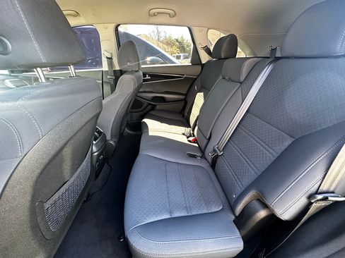Used 2019 Kia Sorento LX w/ LX Convenience Package image 20