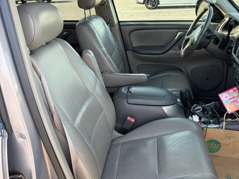 Used 2002 Toyota Sequoia Limited AWD/4WD image 8