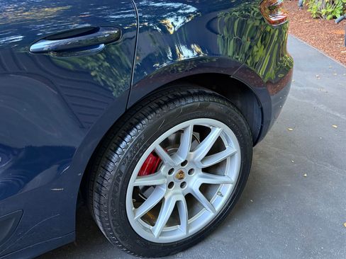 Used 2018 Porsche Macan GTS AWD/4WD image 8