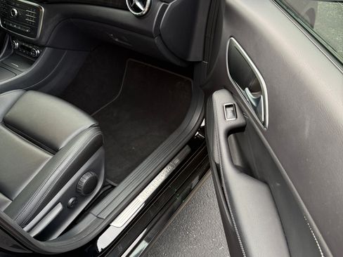 Used 2016 Mercedes-Benz CLA 250 4MATIC image 8