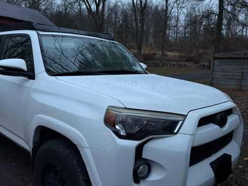 Used 2014 Toyota 4Runner SR5 Premium image 6